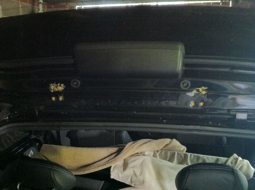 guide for removing/refitting of a corsa c tailgate/boot/boot lock