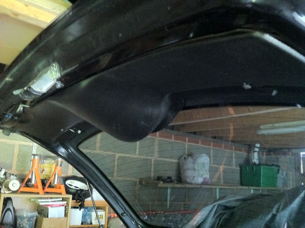 guide for removing/refitting of a corsa c tailgate/boot/boot lock