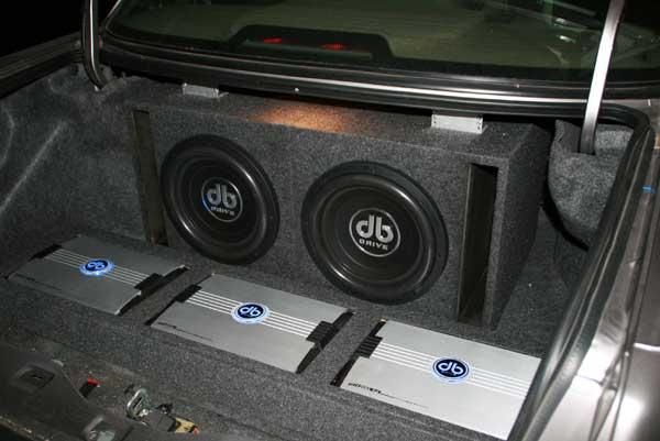 can someone verify speakers for a 05 deville
