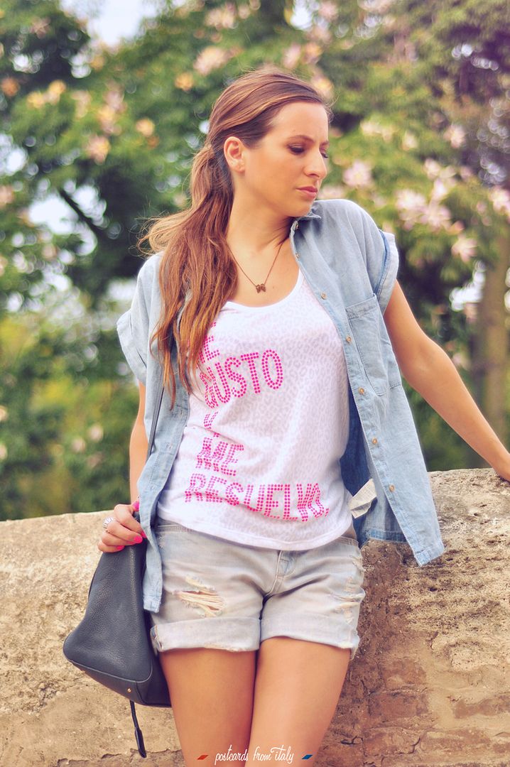 Outfit camiseta Dolores Promesas 'Me gusto y me resuelvo'
