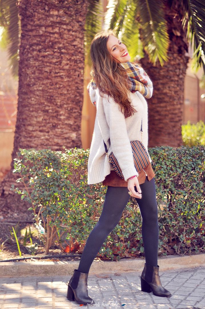 Outfit falda de ante, bufanda manta y bolso de Bimba y Lola