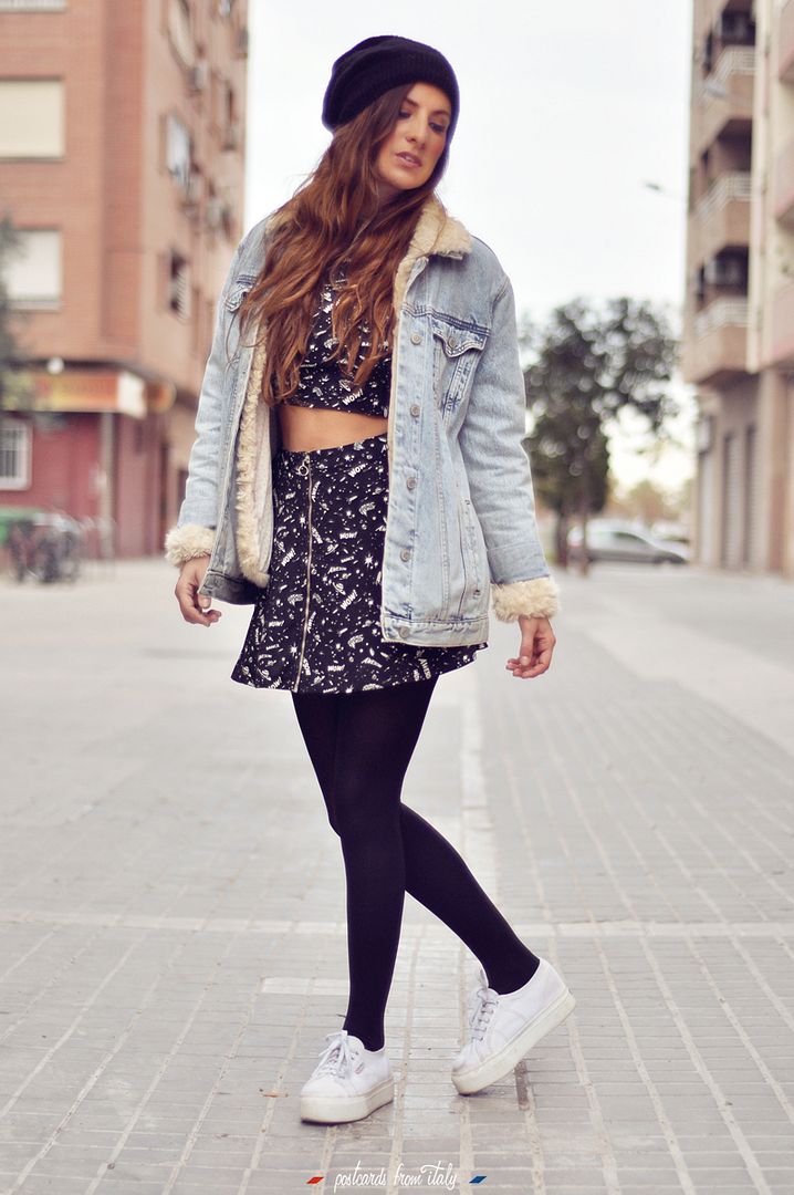 Conjunto de dos piezas top crop con chanqueta oversize