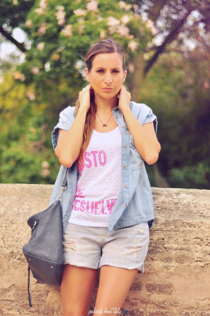 Outfit camiseta Dolores Promesas 'Me gusto y me resuelvo'