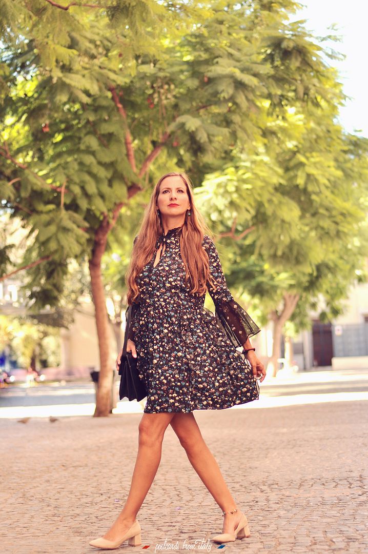 Outfit Vestido de flores.
