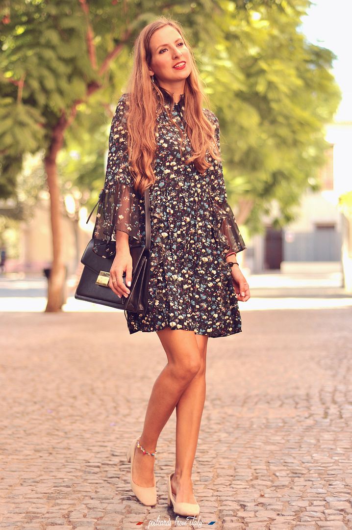 Outfit Vestido de flores.