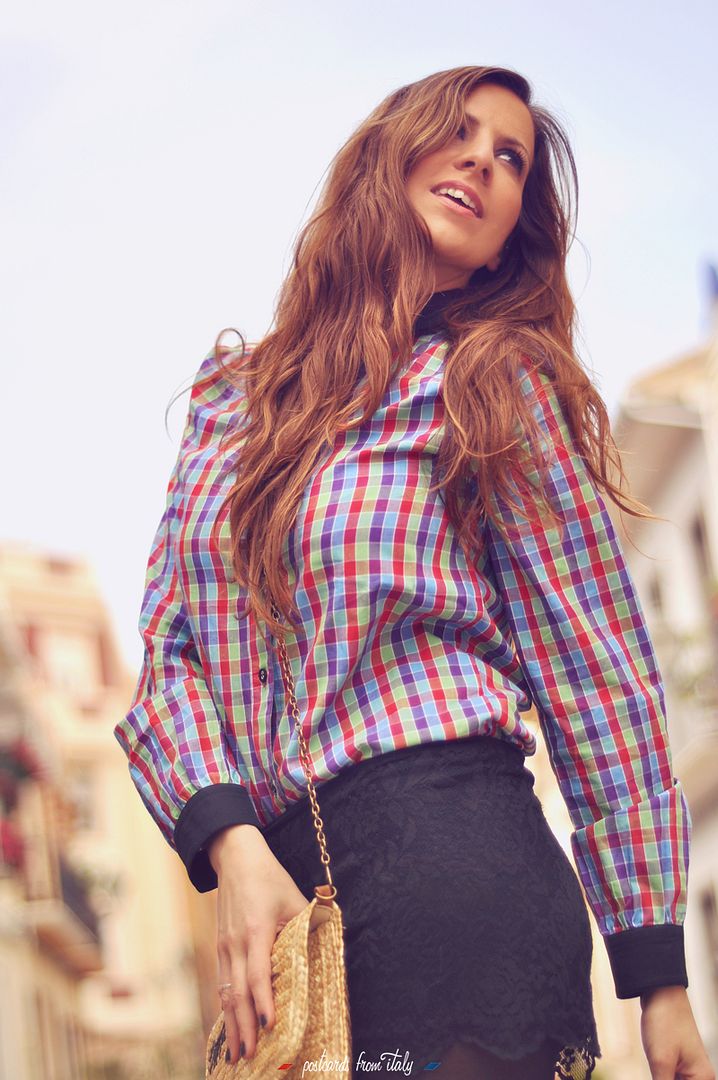 Camisa de cuadros con lacito pepa loves y shorts de encaje negros