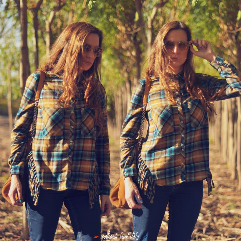 Camisa de cuadros y flecos de Pull&Bear. Gafas Rayban ice pops'