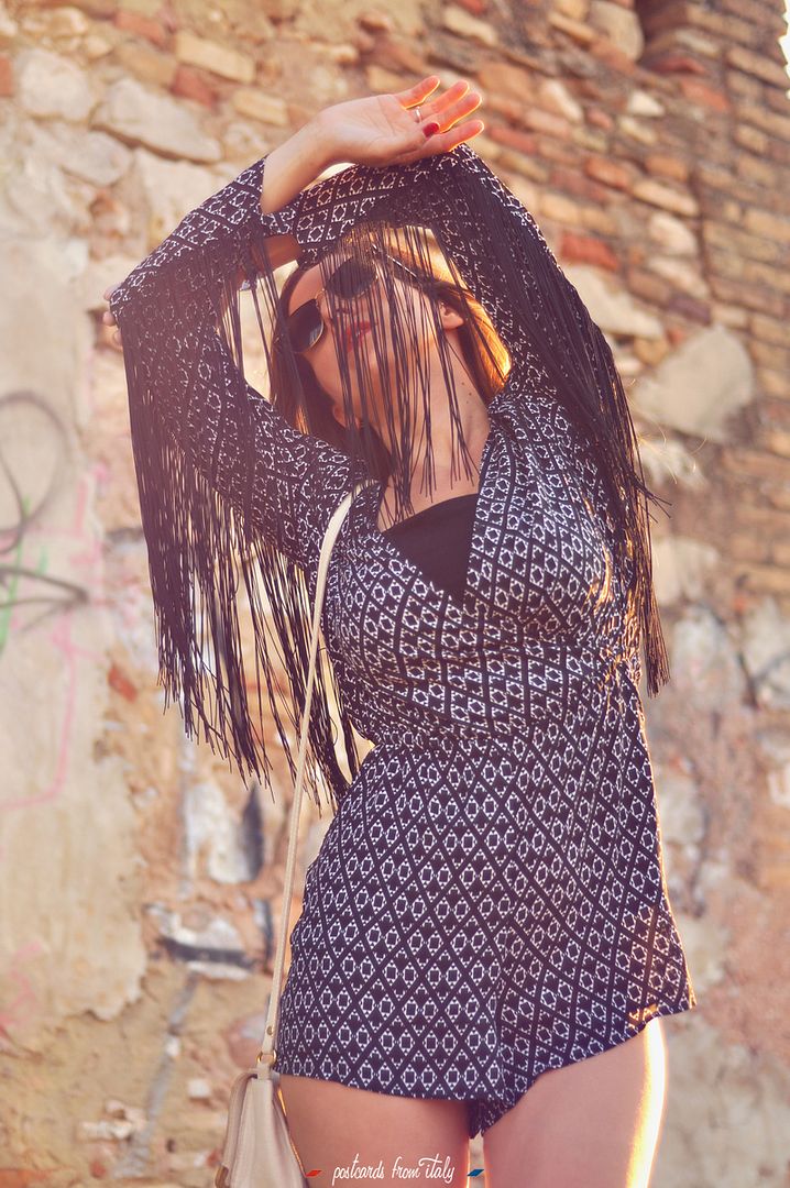 Mono con flecos de H&M coachella.