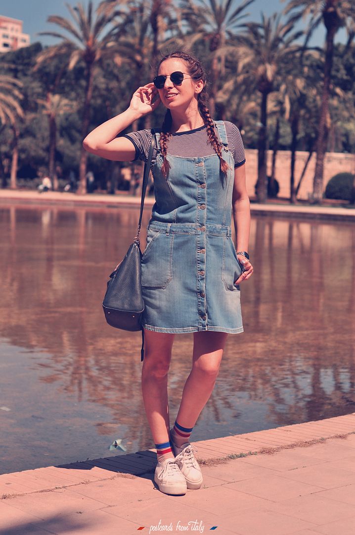 Outfit de peto vaquero con zapatillas stan smith y trenzas boxer
