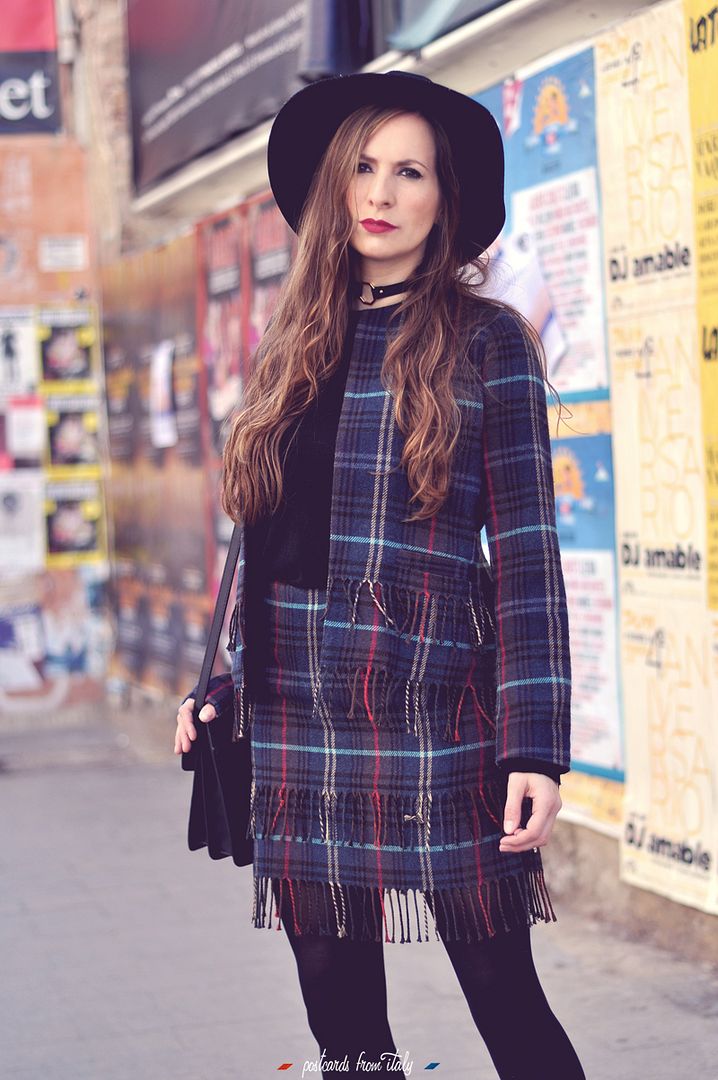 Outfit traje dos piezas con falda.
